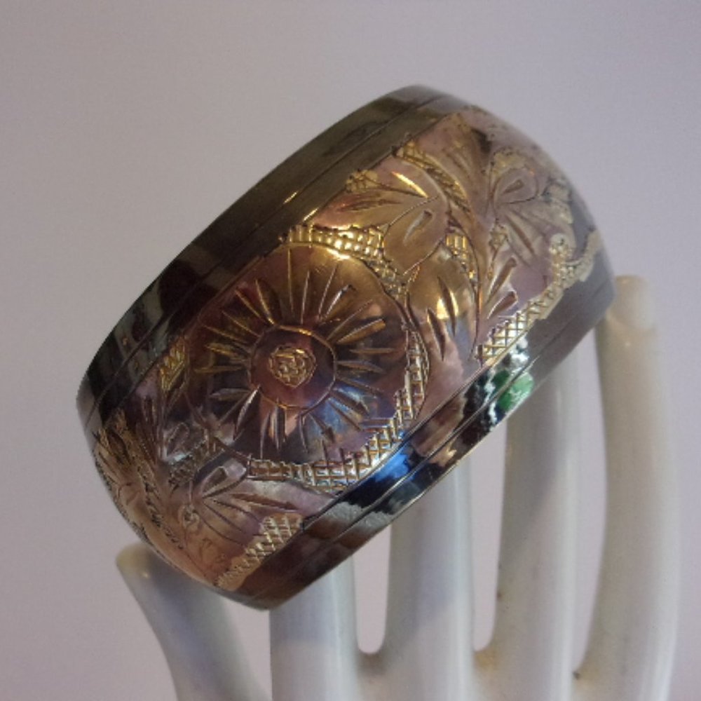 Vintage Metal Engraved Floral Bangle Bracelet